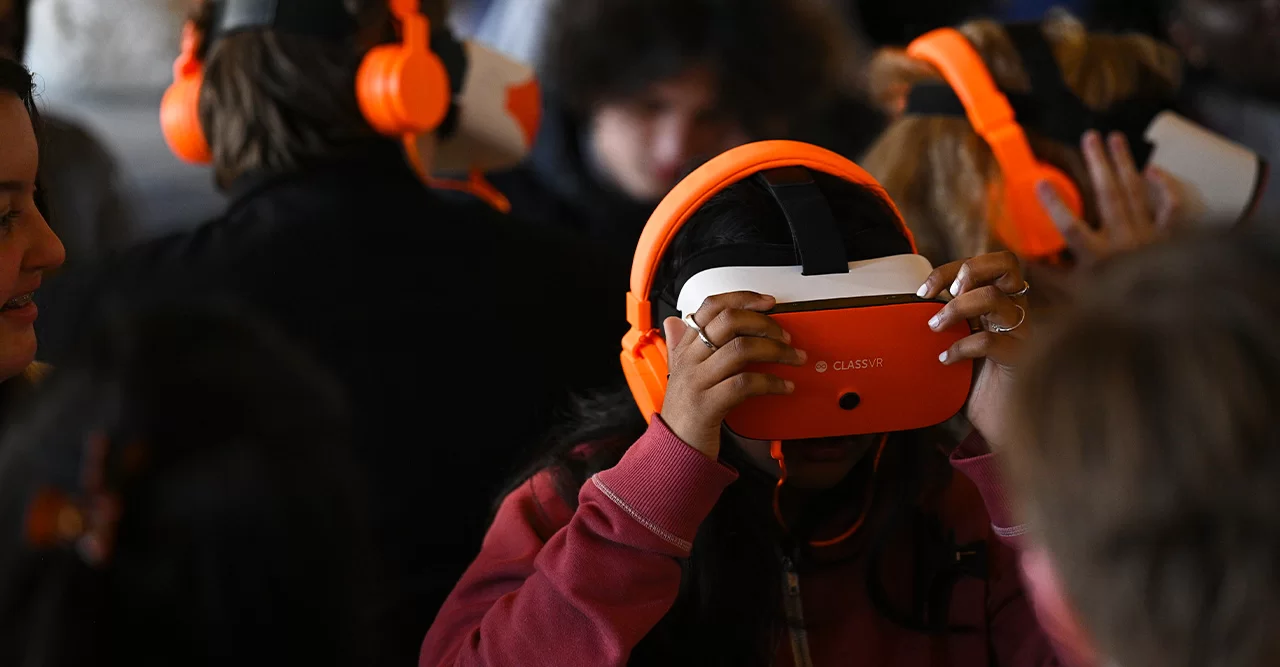 Student-wearing-classvr-headsets-1.jpg